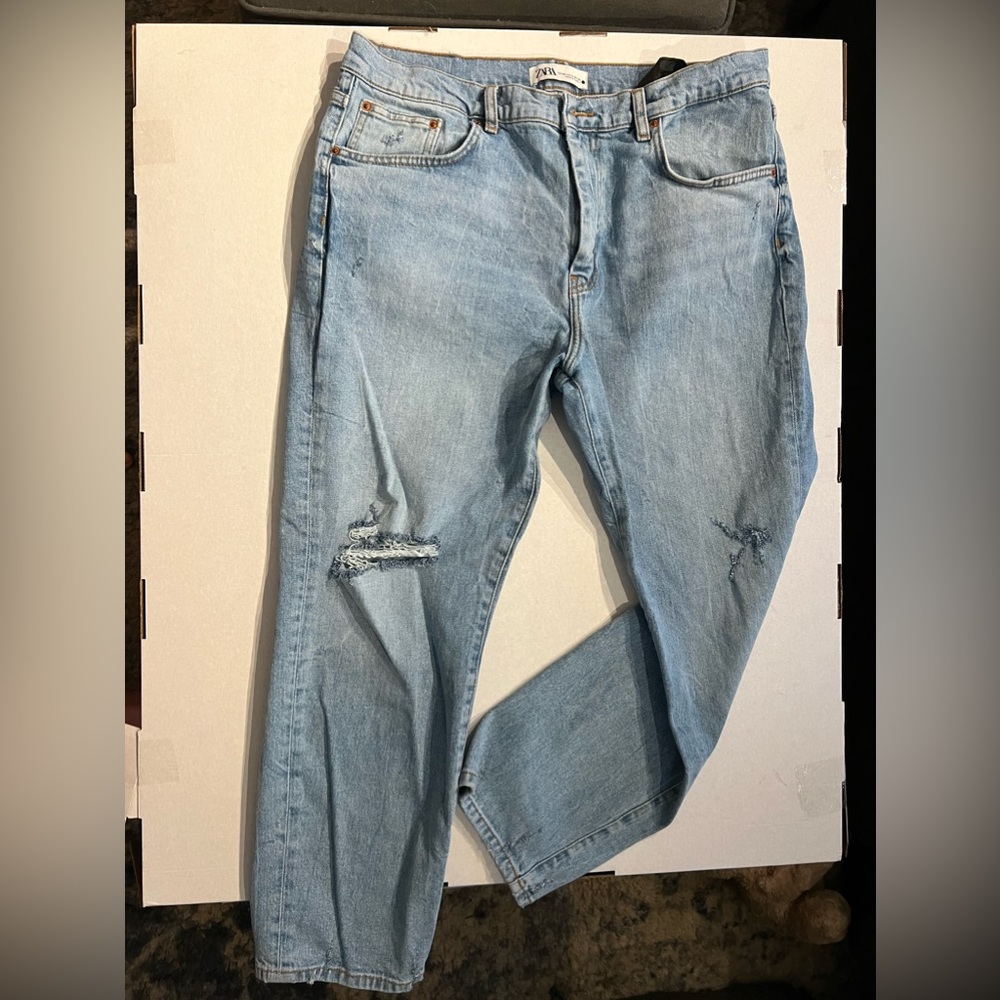 Zara light wash jeans size 14